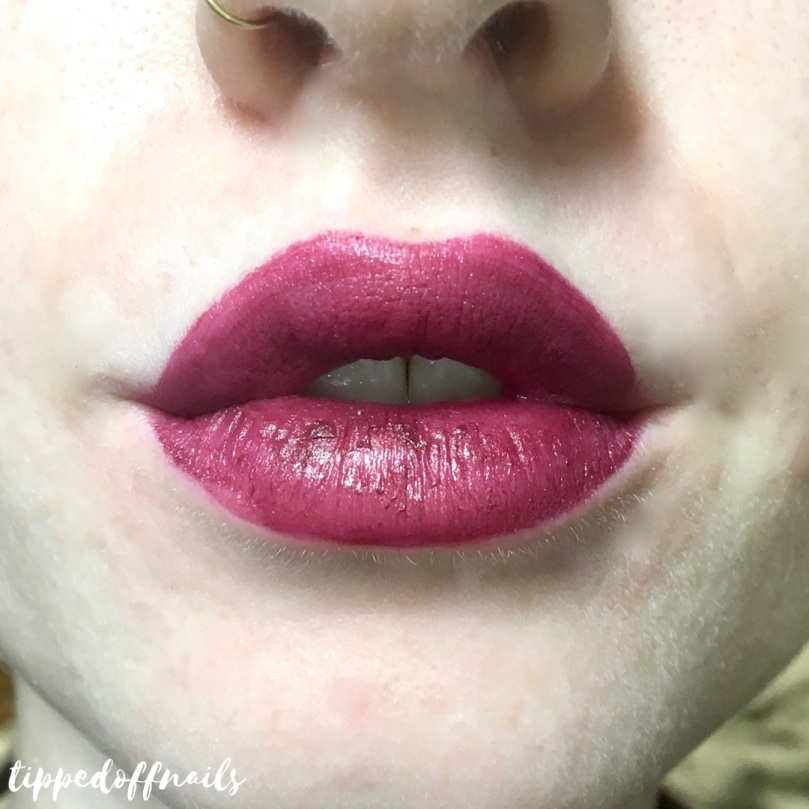 Collection Velvet Kiss Mulberry Swatch